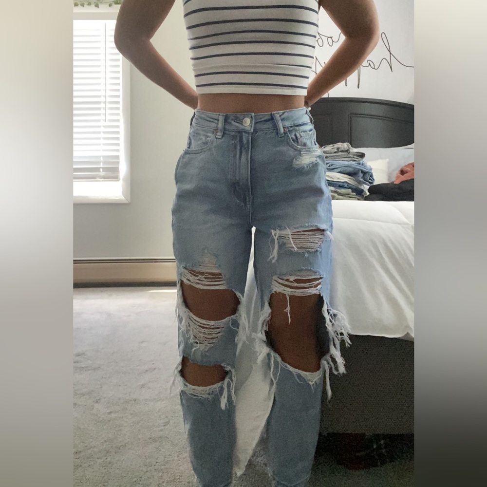 ripped mom jeans   size: 2 x-short